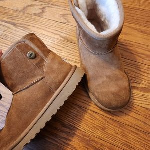 UGG Jona Mini Boot
